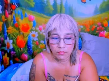 Indianroxy  live sex cam