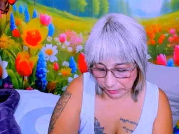 Indianroxy  live sex cam