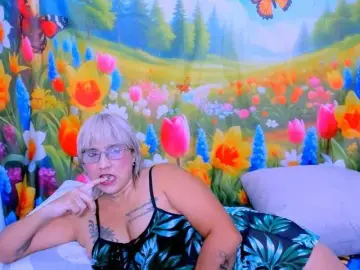 Indianroxy  live sex cam