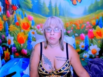 Indianroxy  live sex cam