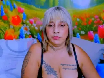 Indianroxy  live sex cam