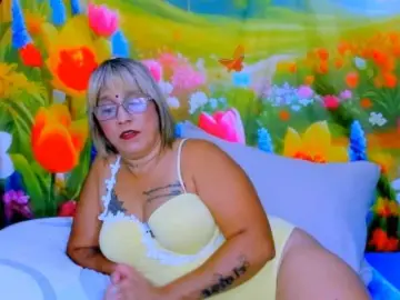 Indianroxy  live sex cam