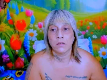 Indianroxy  live sex cam