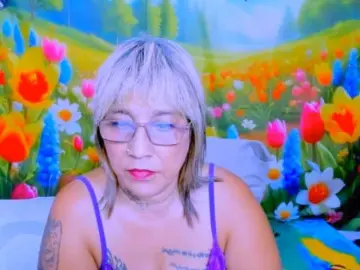 Indianroxy  live sex cam