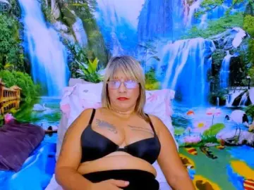 Indianroxy  live sex cam