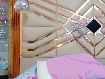 Sluttyandmature  live sex cam