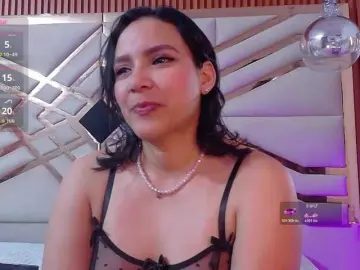 Sluttyandmature  live sex cam