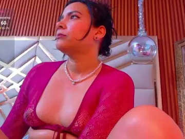 Sluttyandmature  live sex cam
