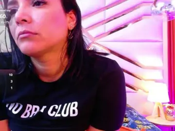 Sluttyandmature  live sex cam