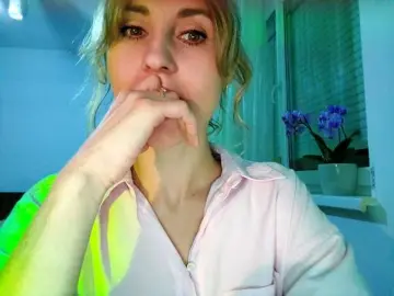 LunaSecret1  live sex cam