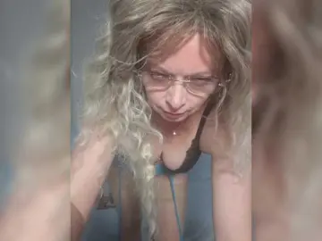 MOON37x  live sex cam