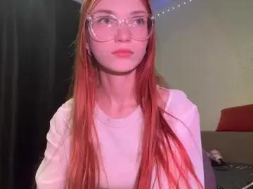 MadonnaVanson  live sex cam