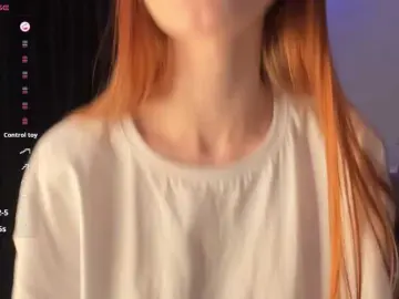 MadonnaVanson  live sex cam