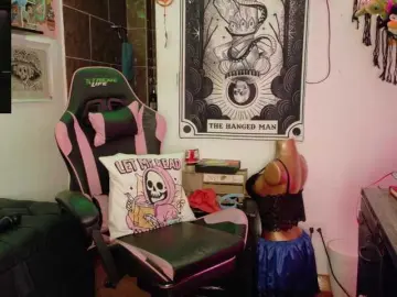 Mollyshake11  live sex cam