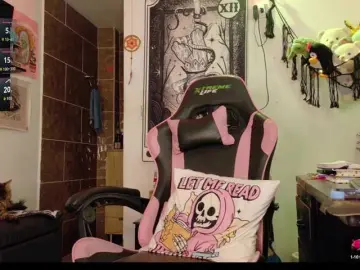 Mollyshake11  live sex cam