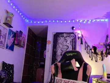 Mollyshake11  live sex cam