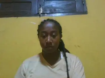 Nandri  live sex cam