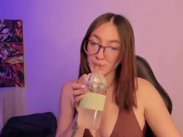 Haannathompsoon  live sex cam