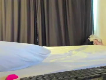 Lesyalis  live sex cam