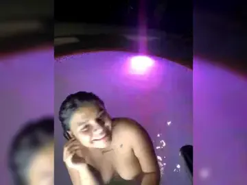 Alicethunder  live sex cam