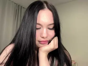 DiaphanousDream  live sex cam