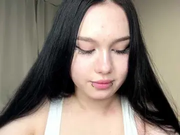 DiaphanousDream  live sex cam