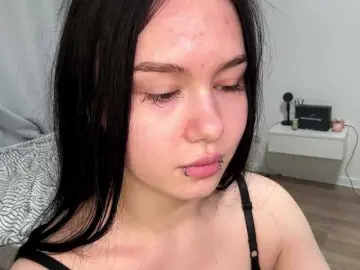 DiaphanousDream  live sex cam