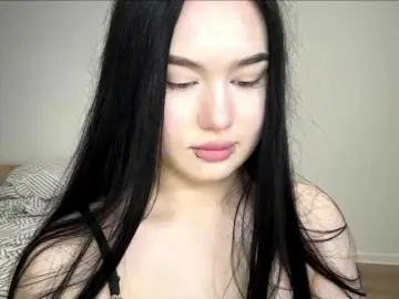 DiaphanousDream  live sex cam