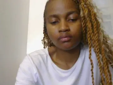 Indianafox1  live sex cam