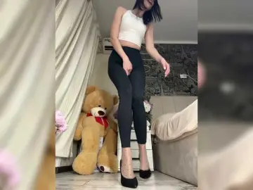 Lera2025  live sex cam