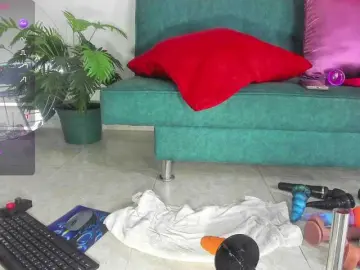 Marie-naugthy  live sex cam