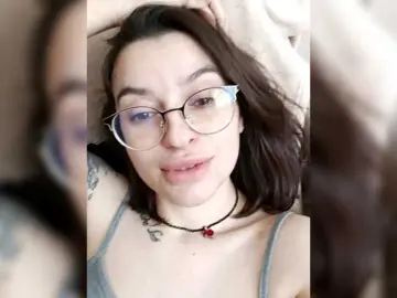 Miss-l0ve  live sex cam