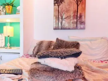 Selenecarter  live sex cam