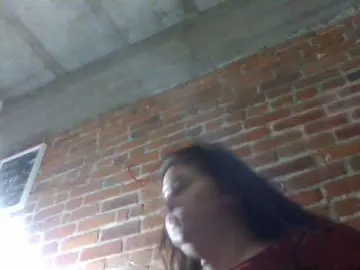 Titties4daze  live sex cam