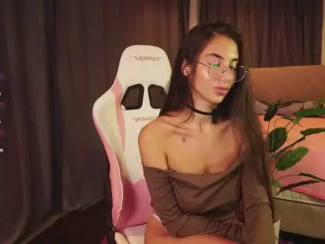IsabellaTeetz  live sex cam