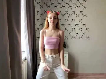 PinkPetal  live sex cam