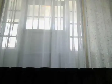 QueenB2  live sex cam