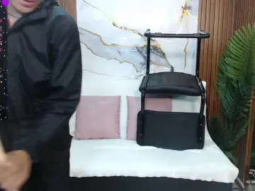 Alonddra-tay  live sex cam