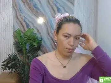 Alonddra-tay  live sex cam