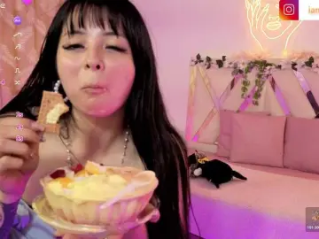 Hina-tay  live sex cam