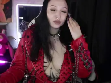 Razor-claw  live sex cam