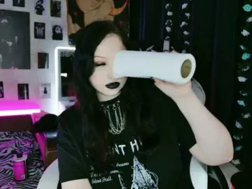 Razor-claw  live sex cam