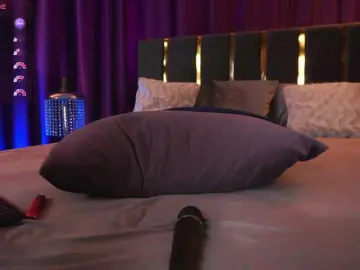 EmpressDesire  live sex cam