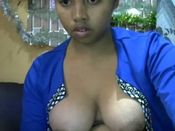 HasMinah25  live sex cam