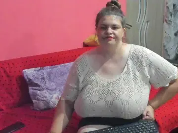Ionysexylipspussy  live sex cam