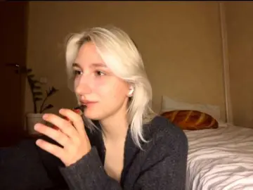 LaquandaPeth  live sex cam