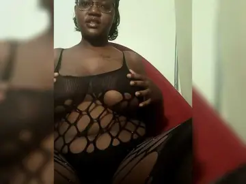 Prettyone5  live sex cam