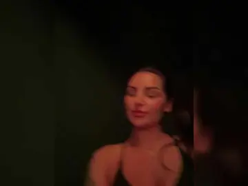 Sweetkira25  live sex cam