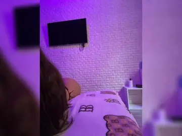 Sweetkira25  live sex cam
