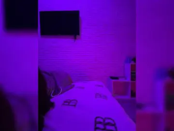 Sweetkira25  live sex cam